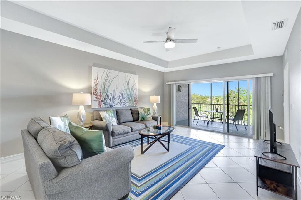 7831 Regal Heron Cir 304, Naples, FL 34104-1