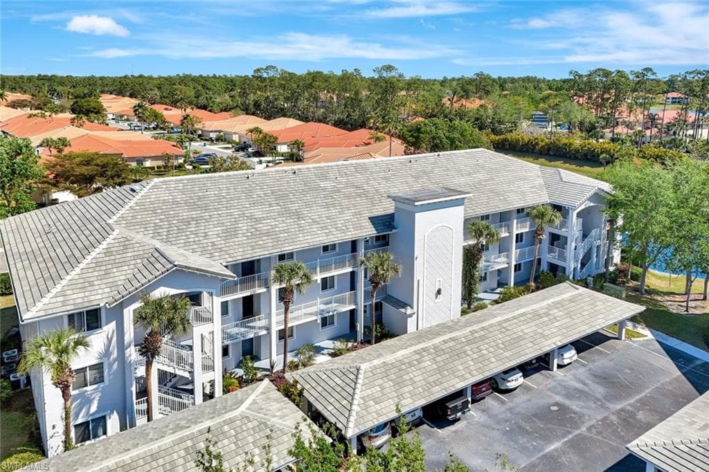 7831 Regal Heron Cir 304, Naples, FL 34104-25