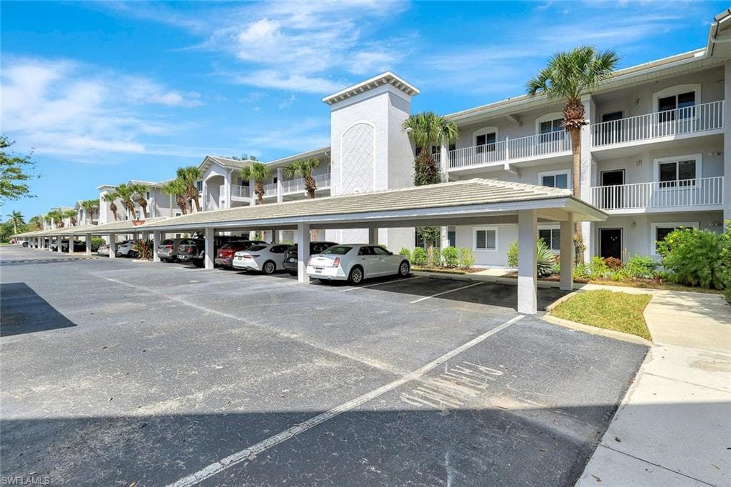 7831 Regal Heron Cir 304, Naples, FL 34104-29