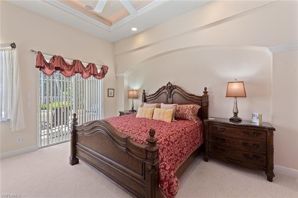 560 Inlet Dr, Marco Island, FL 34145-12