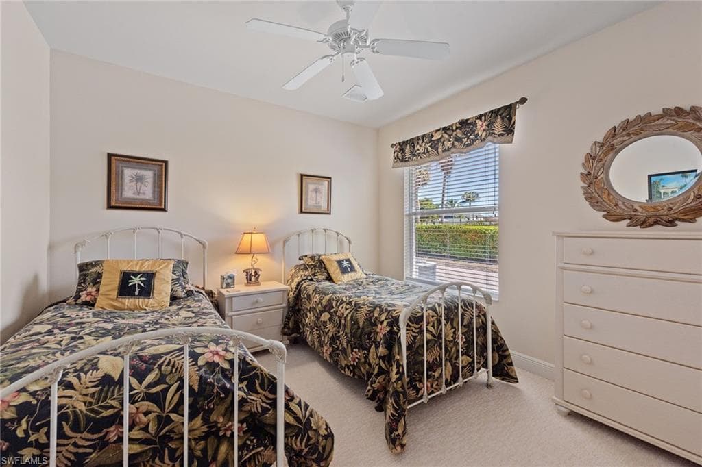 560 Inlet Dr, Marco Island, FL 34145-17