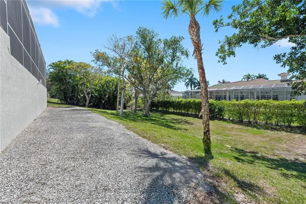 560 Inlet Dr, Marco Island, FL 34145-28