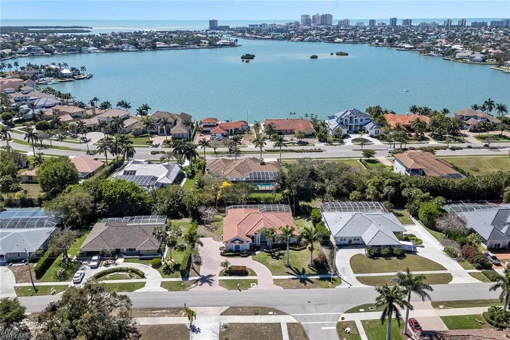 560 Inlet Dr, Marco Island, FL 34145-37
