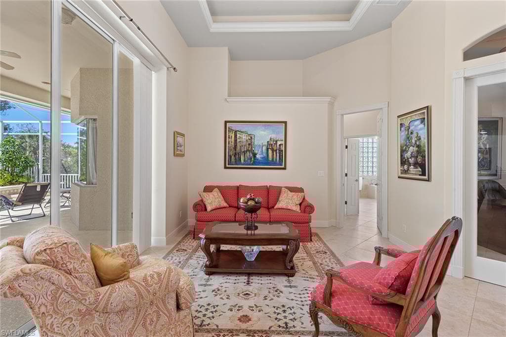 560 Inlet Dr, Marco Island, FL 34145-4