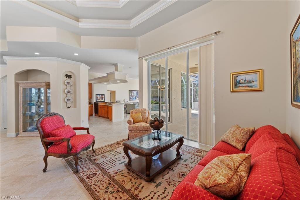 560 Inlet Dr, Marco Island, FL 34145-6