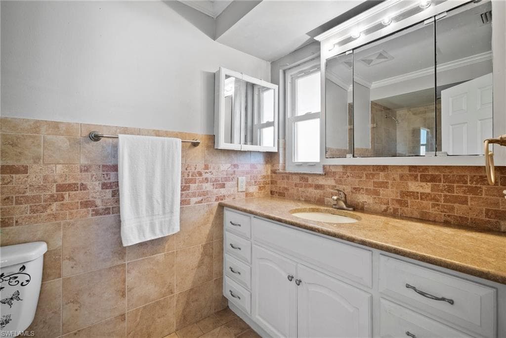 727 Glendale Ave, Naples, FL 34110-12