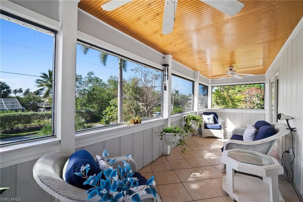 727 Glendale Ave, Naples, FL 34110-16