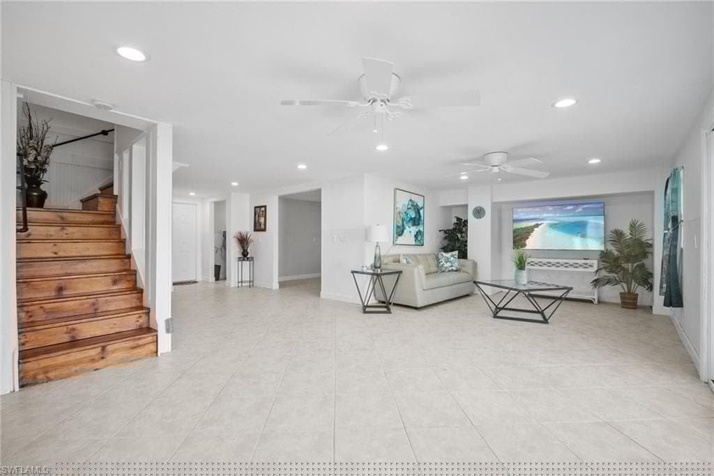 727 Glendale Ave, Naples, FL 34110-19