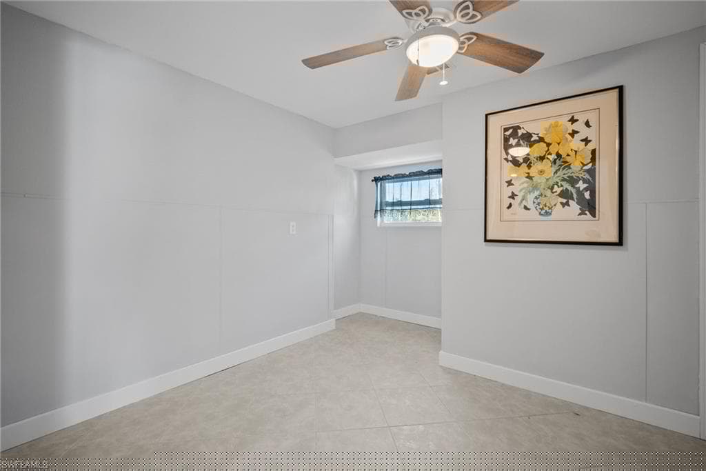 727 Glendale Ave, Naples, FL 34110-20
