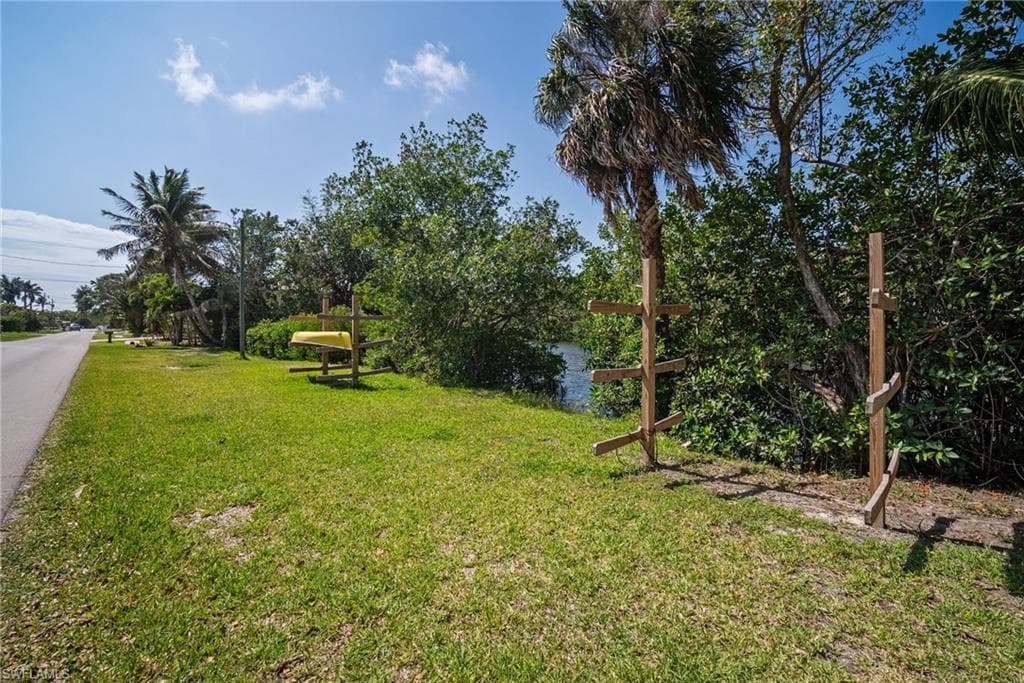 727 Glendale Ave, Naples, FL 34110-24