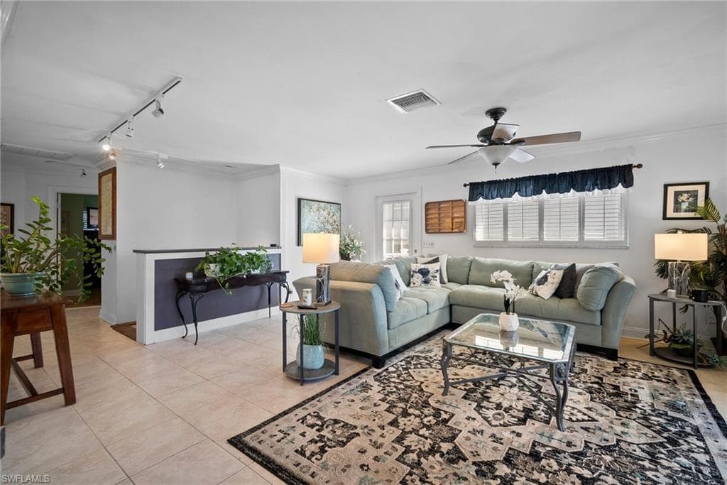 727 Glendale Ave, Naples, FL 34110-5