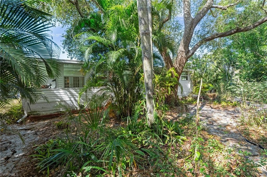 278 Riverwood Rd, Naples, FL 34114-40