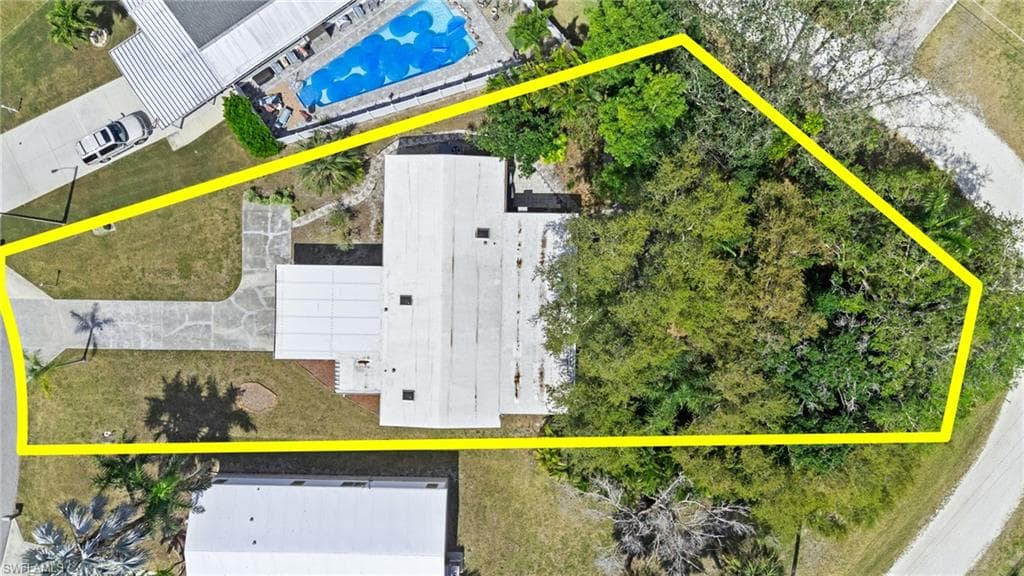 278 Riverwood Rd, Naples, FL 34114-43