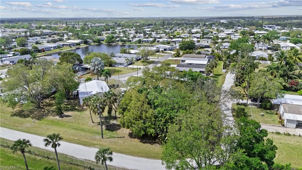 278 Riverwood Rd, Naples, FL 34114-44