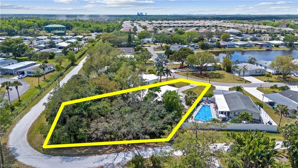 278 Riverwood Rd, Naples, FL 34114-47