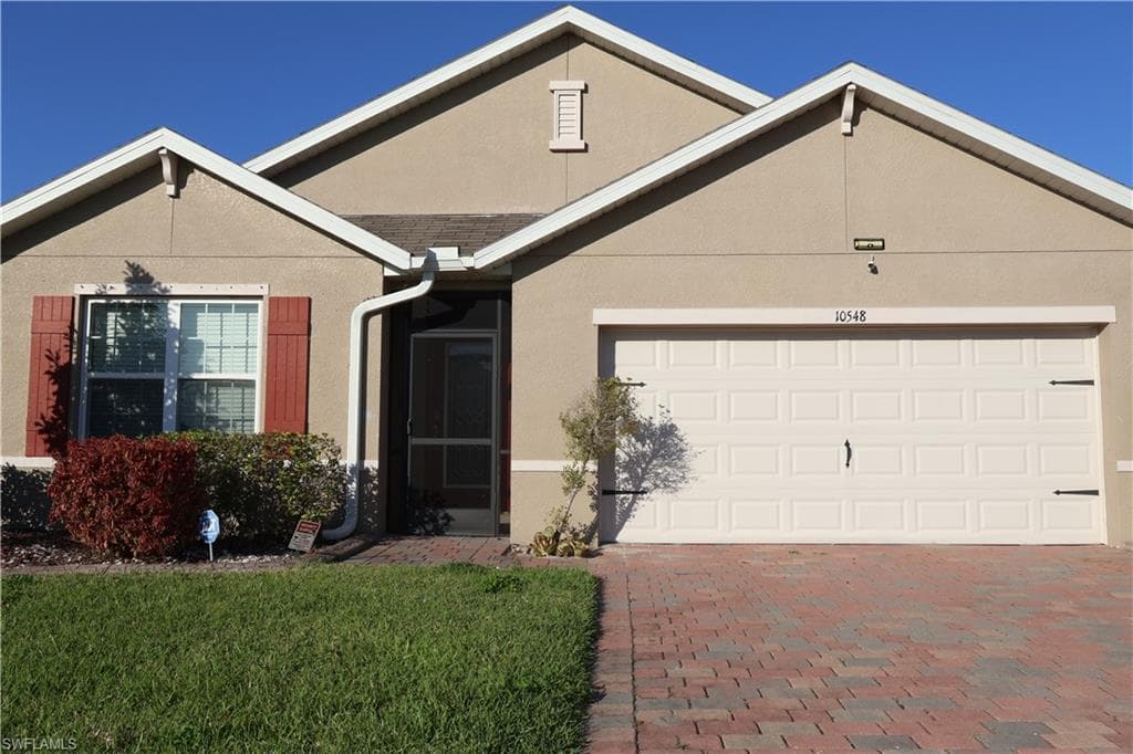 10548 Canal Brook Ln, Lehigh Acres, FL 33936-4