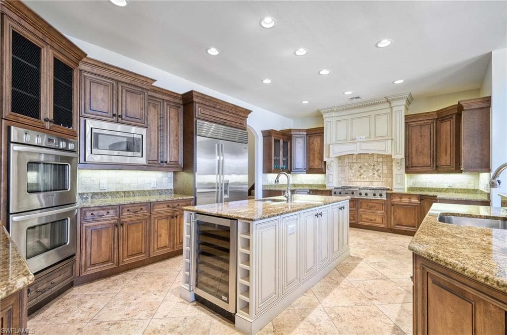 3027 Mona Lisa Blvd, Naples, FL 34119-18