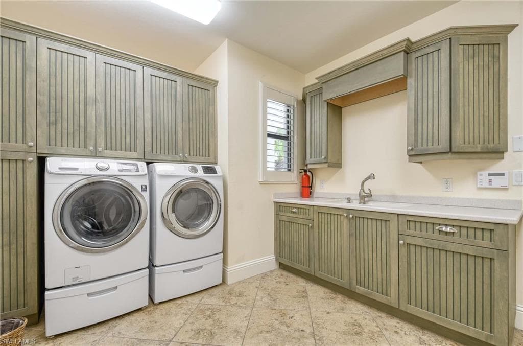 3027 Mona Lisa Blvd, Naples, FL 34119-36