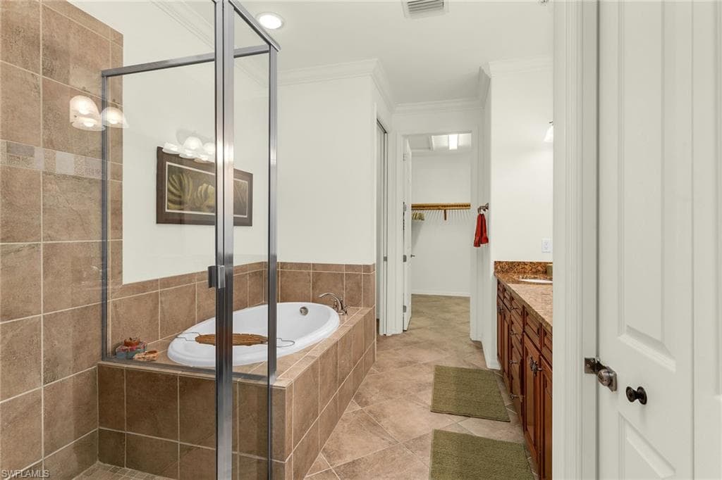 8965 Malibu Ln 802, Naples, FL 34113-12