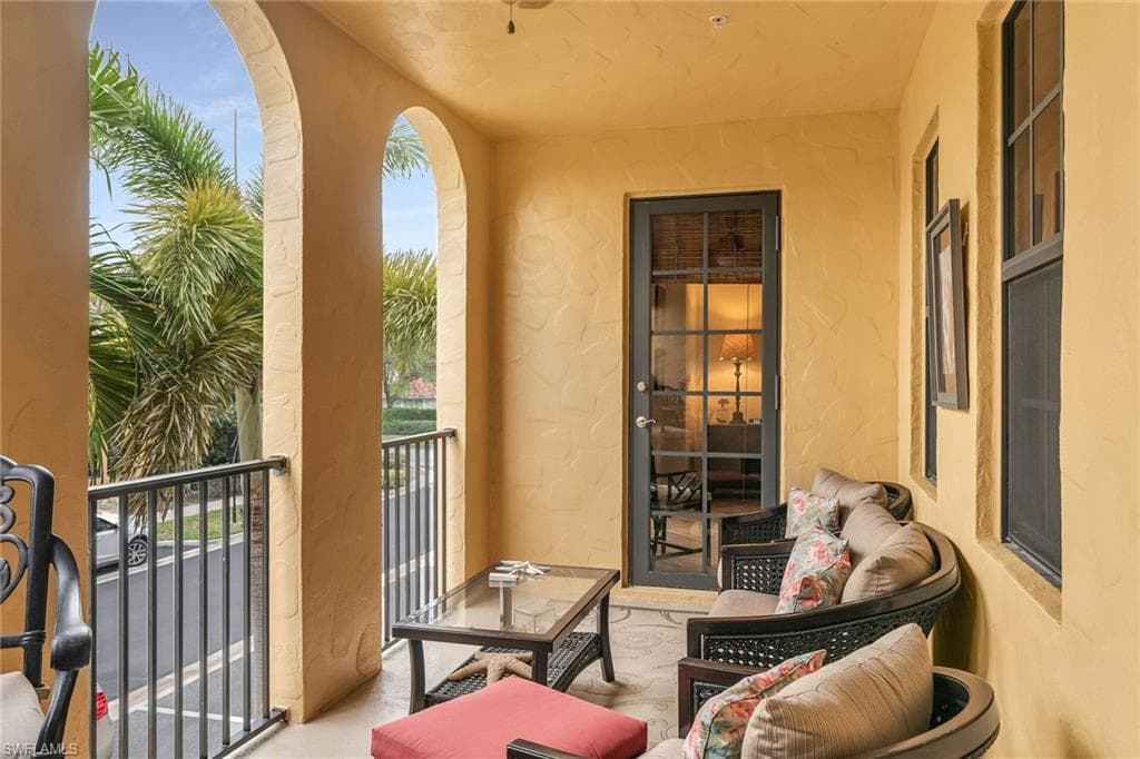 8965 Malibu Ln 802, Naples, FL 34113-17