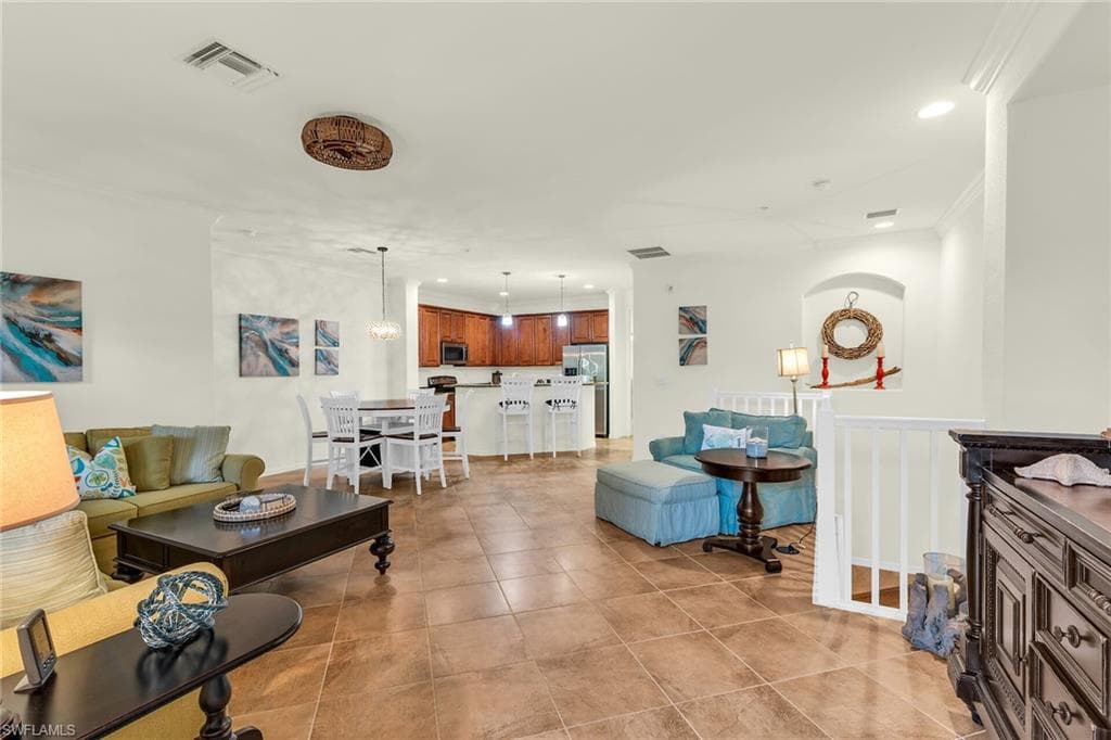8965 Malibu Ln 802, Naples, FL 34113-18