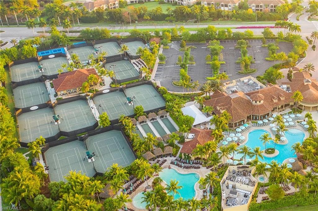 8965 Malibu Ln 802, Naples, FL 34113-35