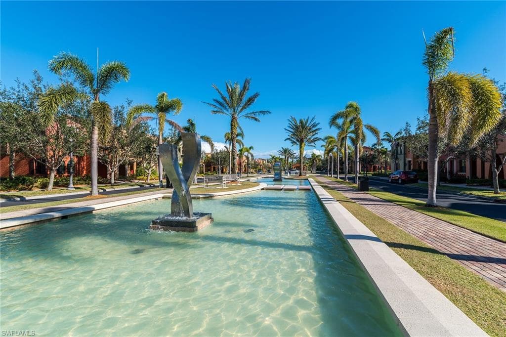 8965 Malibu Ln 802, Naples, FL 34113-36