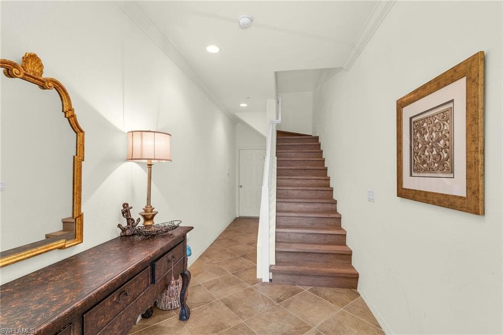 8965 Malibu Ln 802, Naples, FL 34113-3