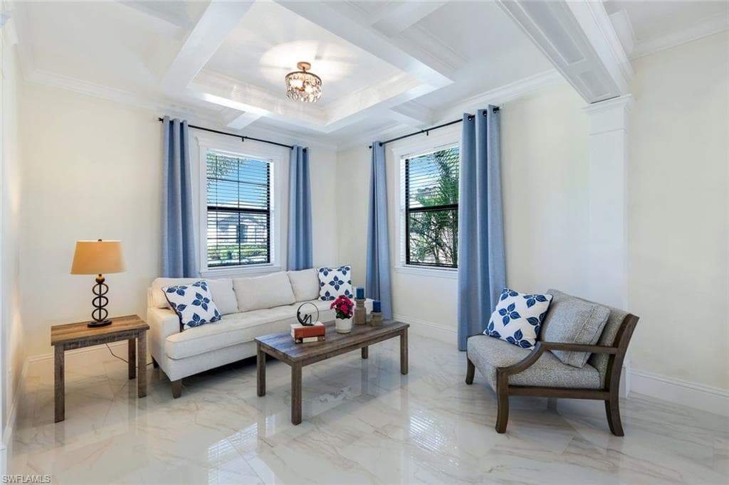 9250 Shadow Oak Ln, Naples, FL 34120-15