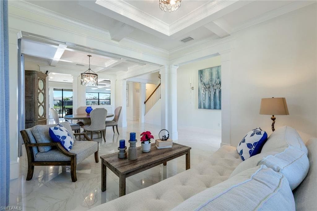 9250 Shadow Oak Ln, Naples, FL 34120-17