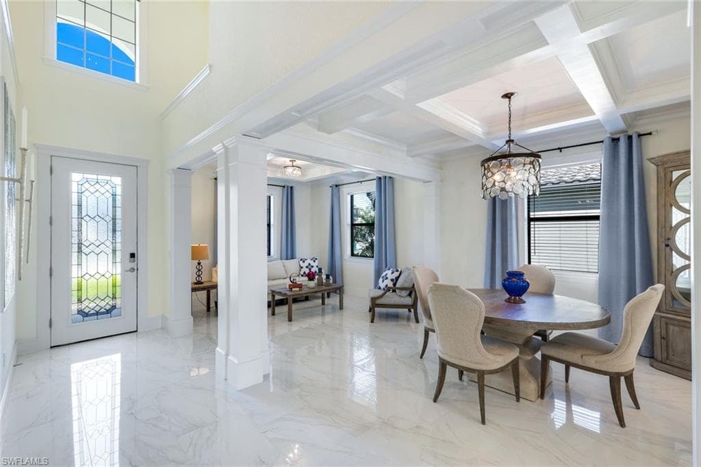 9250 Shadow Oak Ln, Naples, FL 34120-18