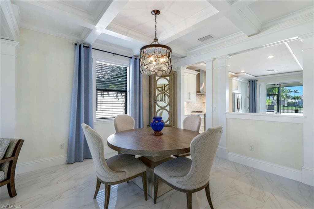 9250 Shadow Oak Ln, Naples, FL 34120-19