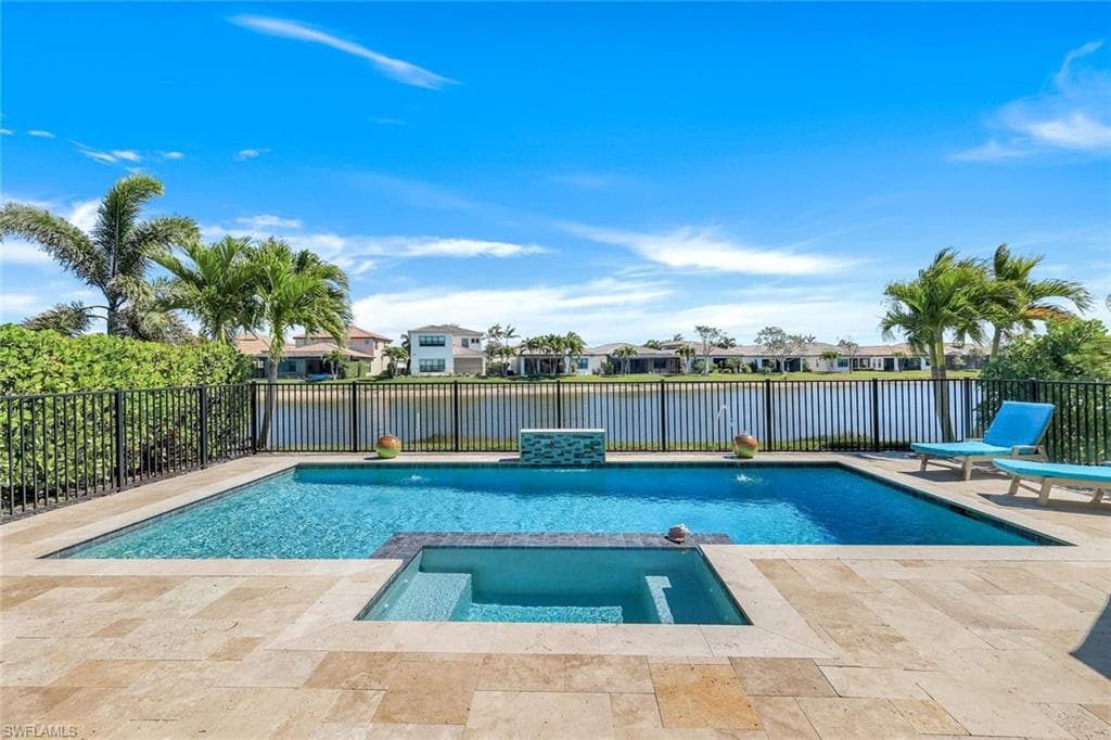 9250 Shadow Oak Ln, Naples, FL 34120-3
