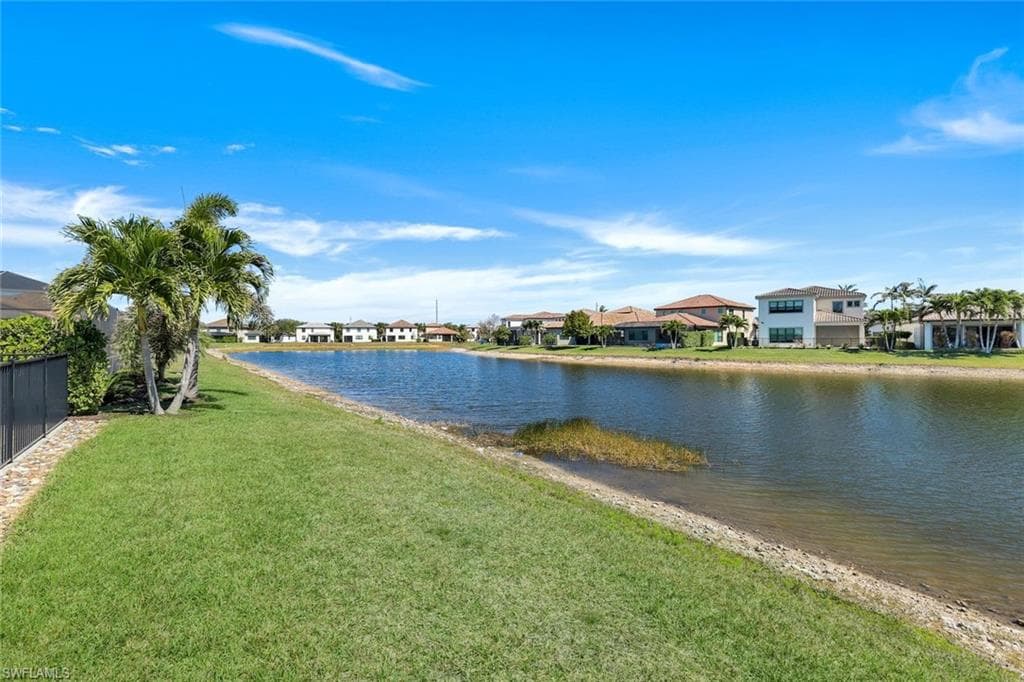 9250 Shadow Oak Ln, Naples, FL 34120-39