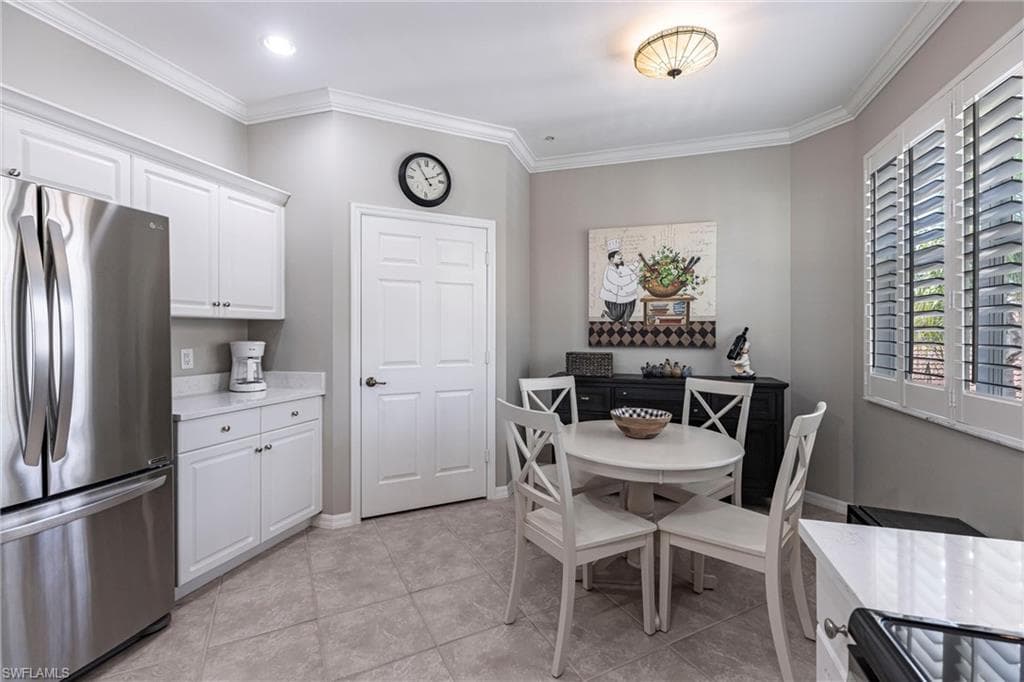 3989 Bishopwood Ct E 201, Naples, FL 34114-10