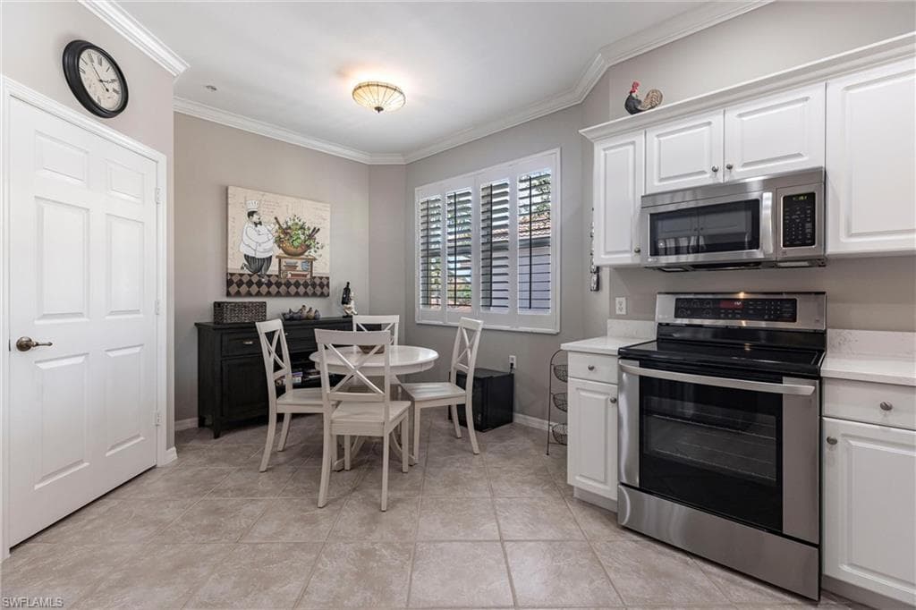 3989 Bishopwood Ct E 201, Naples, FL 34114-14