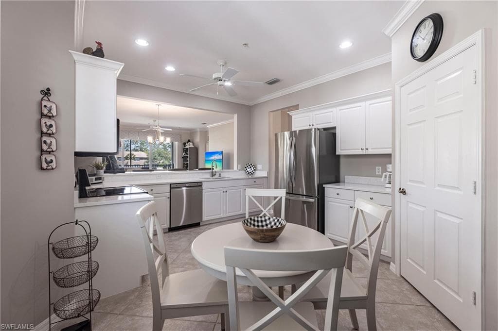 3989 Bishopwood Ct E 201, Naples, FL 34114-15