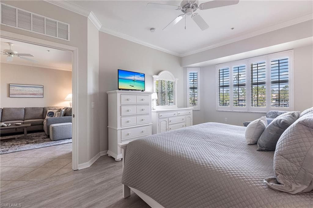 3989 Bishopwood Ct E 201, Naples, FL 34114-17