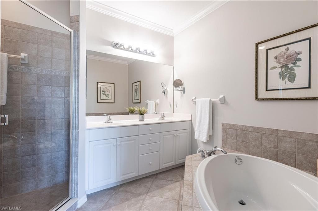 3989 Bishopwood Ct E 201, Naples, FL 34114-19