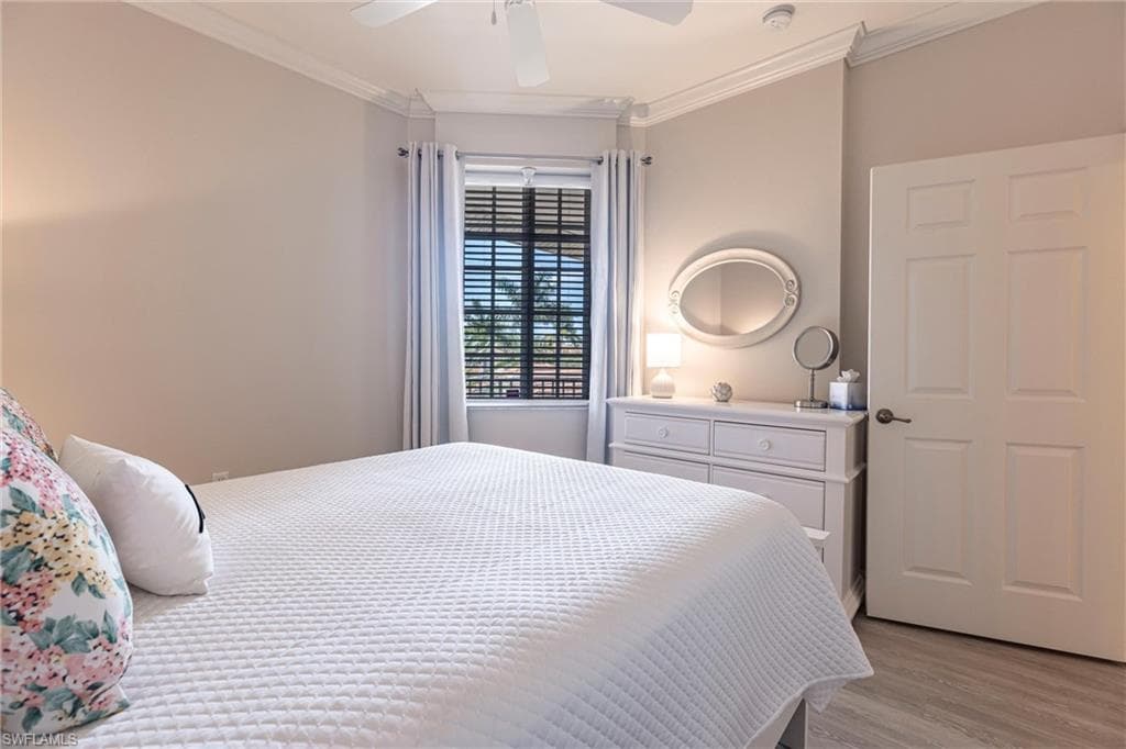 3989 Bishopwood Ct E 201, Naples, FL 34114-21