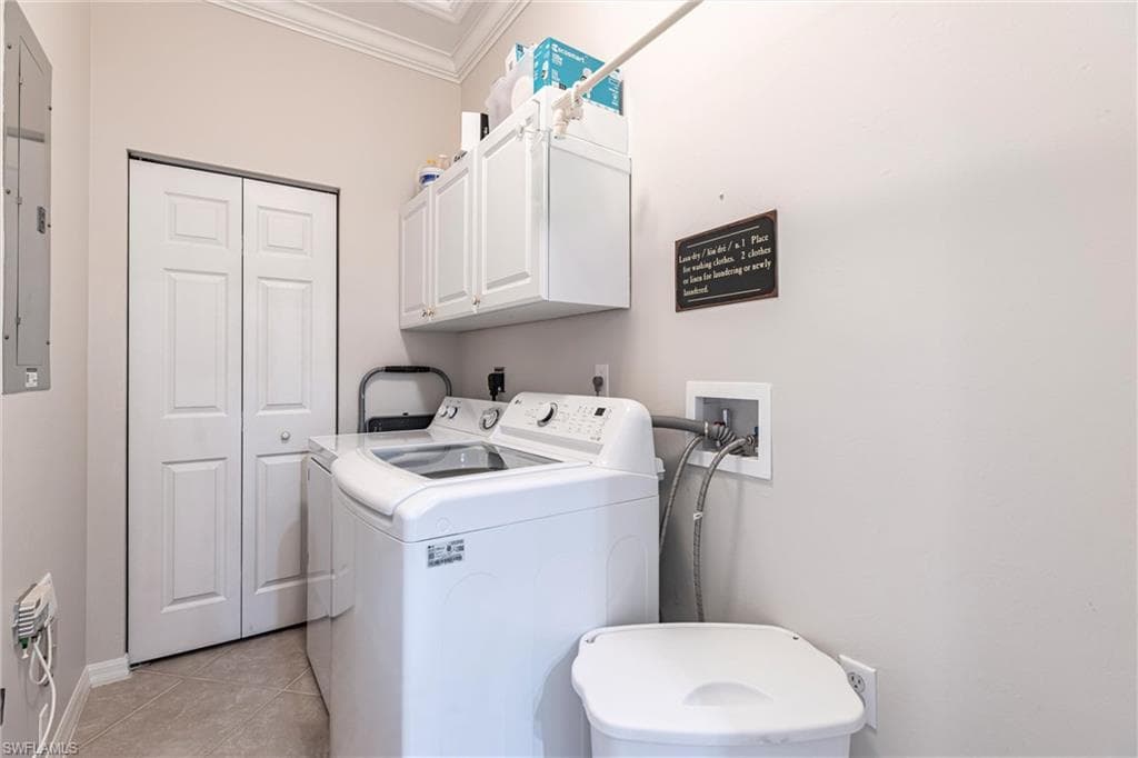 3989 Bishopwood Ct E 201, Naples, FL 34114-30
