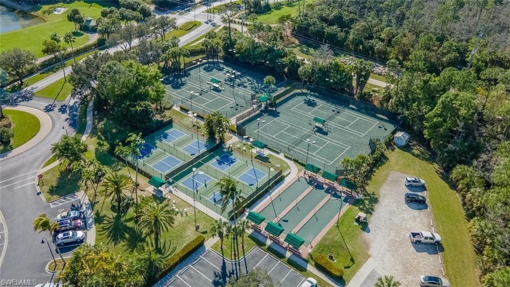 3989 Bishopwood Ct E 201, Naples, FL 34114-47