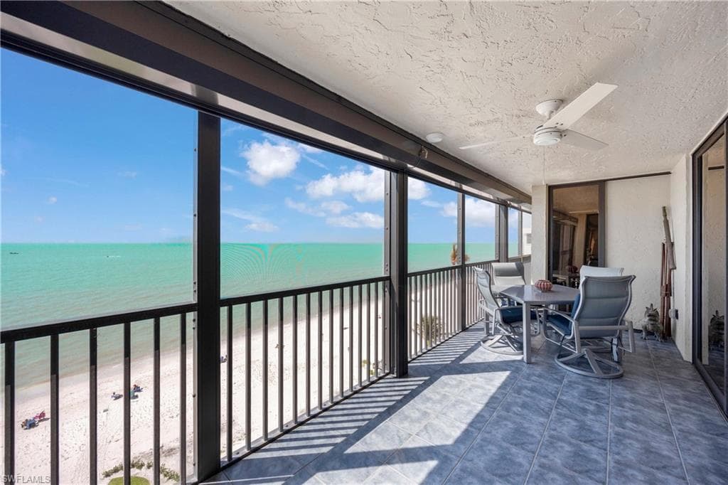 9653 Gulf Shore Dr 702, Naples, FL 34108-8