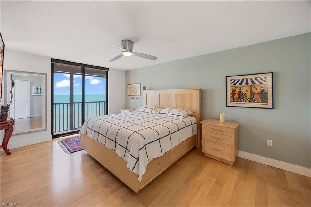 9653 Gulf Shore Dr 702, Naples, FL 34108-15