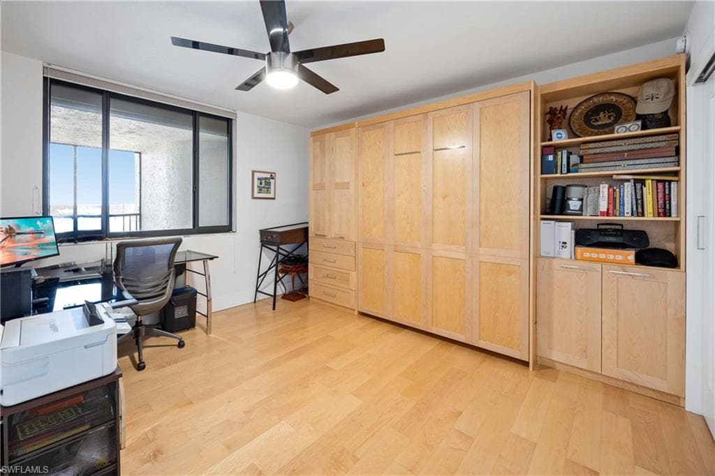 9653 Gulf Shore Dr 702, Naples, FL 34108-18