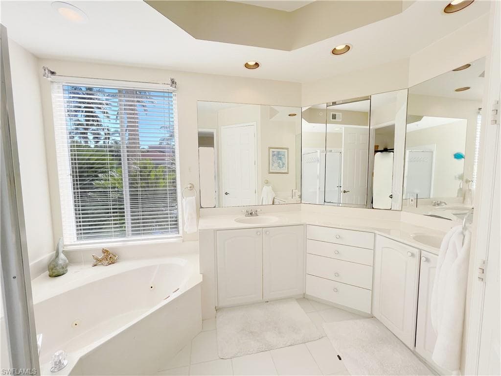 1510 Clermont Dr 103, Naples, FL 34109-17