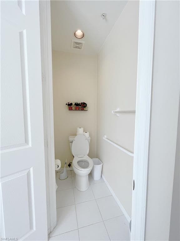 1510 Clermont Dr 103, Naples, FL 34109-22