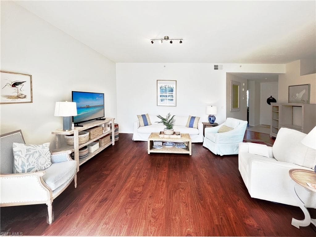 1510 Clermont Dr 103, Naples, FL 34109-6
