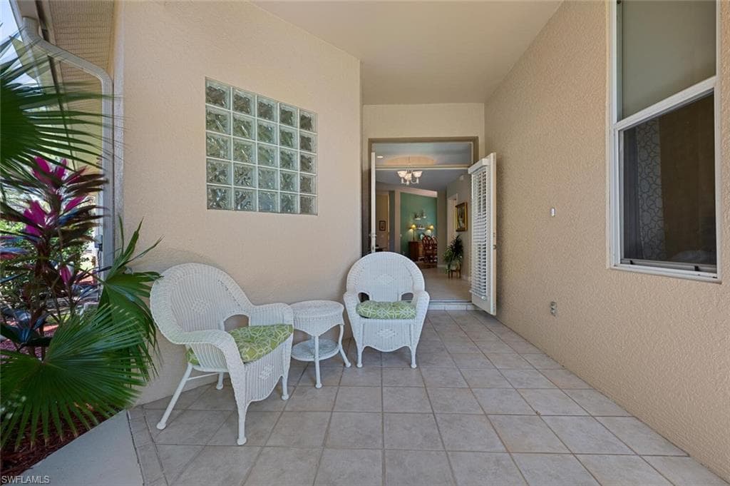 8531 Chase Preserve Dr 101, Naples, FL 34113-5