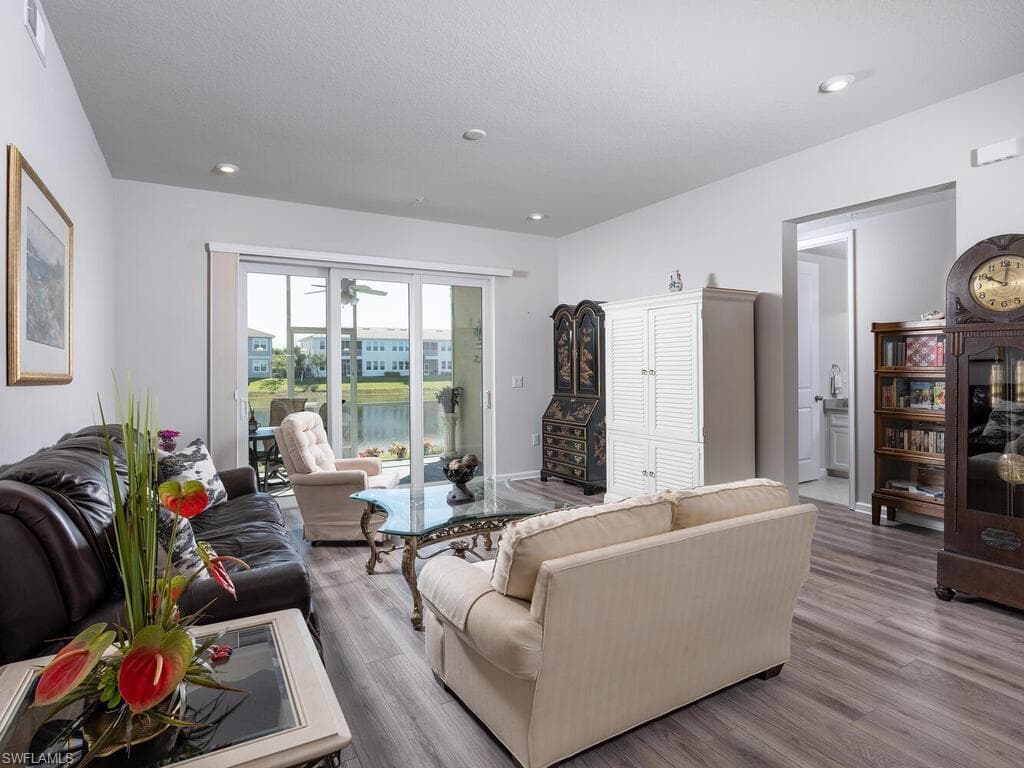 4601 Arboretum Cir 103, Naples, FL 34112-5